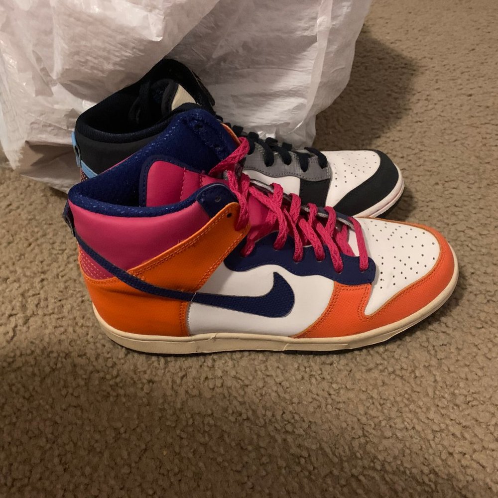 Nike Shoes - Picture 4 of 4